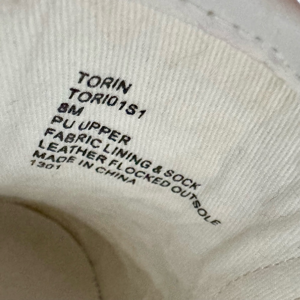 Steve Madden Torid White Sneakers with Silver Studs Womens Size 8 Slip On Shoes - Picture 11 of 11